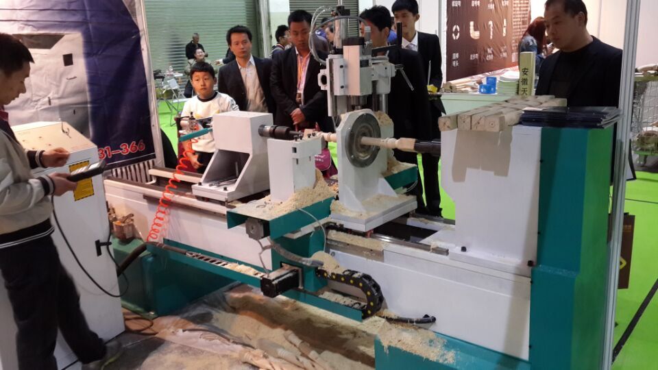 展會-數控木工車床