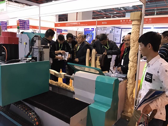 參觀數控木工車床